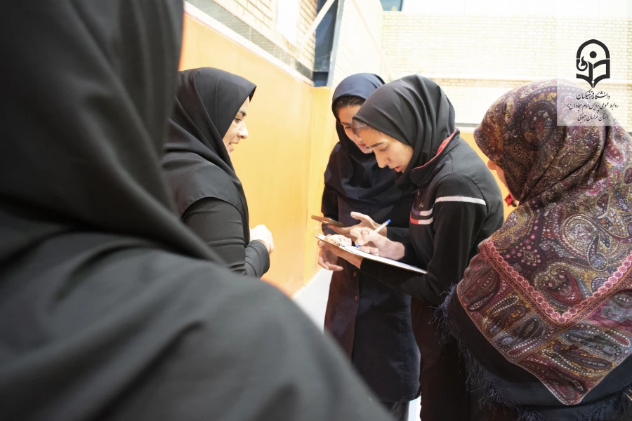 رقابت، هیجان و افتخار در جام فجر بانوان پردیس امام سجاد (ع) بیرجند  3