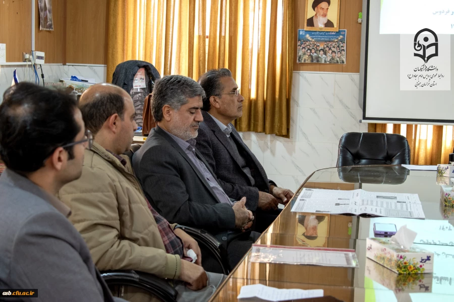 نشست هم اندیشی اساتید هیئت علمی مرکز آموزش عالی بنت الهدی صدر فردوس با حضور دکتر مینو میری 3