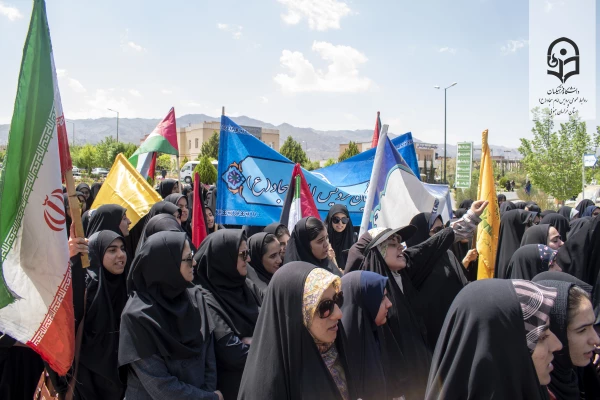 تجمع اعتراضی دانشگاهیان بیرجند در محکومیت جنایات رژیم صهیونیستی و حمایت از مردم مظلوم غزه 5