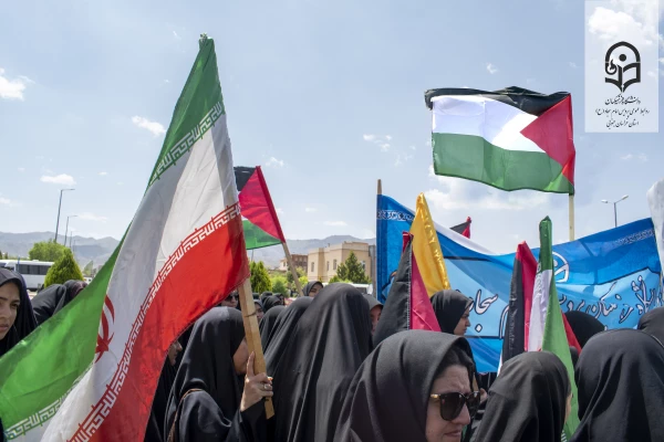 تجمع اعتراضی دانشگاهیان بیرجند در محکومیت جنایات رژیم صهیونیستی و حمایت از مردم مظلوم غزه 6