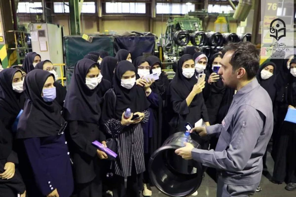 بازدید علمی دانشجویان پردیس امام سجاد (ع) از کارخانه کویر تایر در قالب اردوی راهیان پیشرفت 7