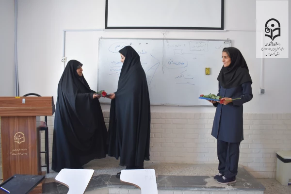 به مناسبت دهه سرآمدی آموزش انجام شد: تجلیل از اساتید با حضور رئیس پردیس امام سجاد (ع) 2