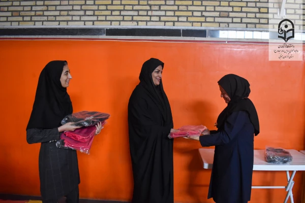 افتخار در میدان ورزش؛ تجلیل از قهرمانان ورزشی پردیس امام سجاد (ع) 4