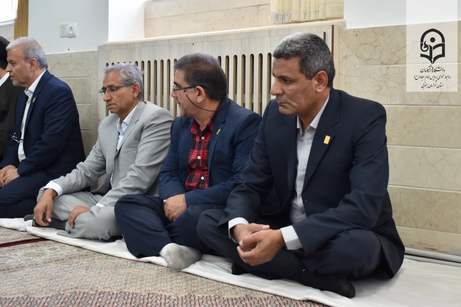 دیدار سرپرست دانشگاه فرهنگیان خراسان جنوبی و معاون پژوهش و فناوری دانشگاه فرهنگیان کشور با نماینده ولی فقیه در استان 7