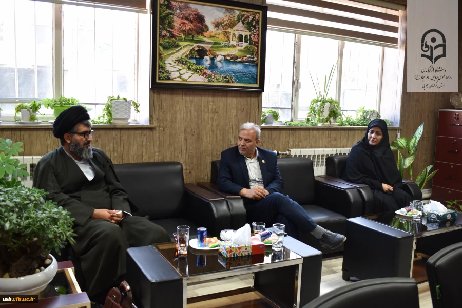 دیدار دکتر سیدنقی موسوی و دکتر ایرج مهدی زاده با رئیس پردیس امام سجاد(ع) 2
