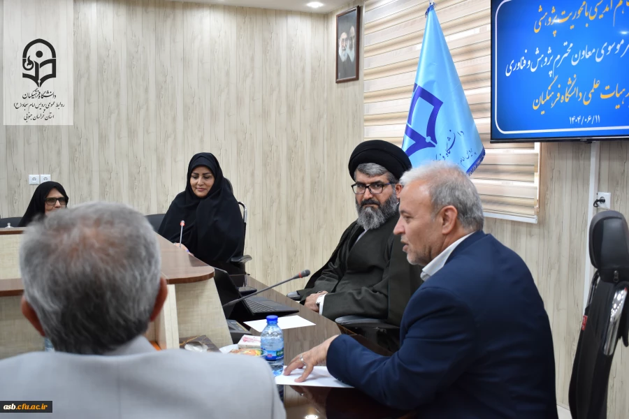 دیدار دکتر سیدنقی موسوی و دکتر ایرج مهدی زاده با رئیس پردیس امام سجاد(ع) 2