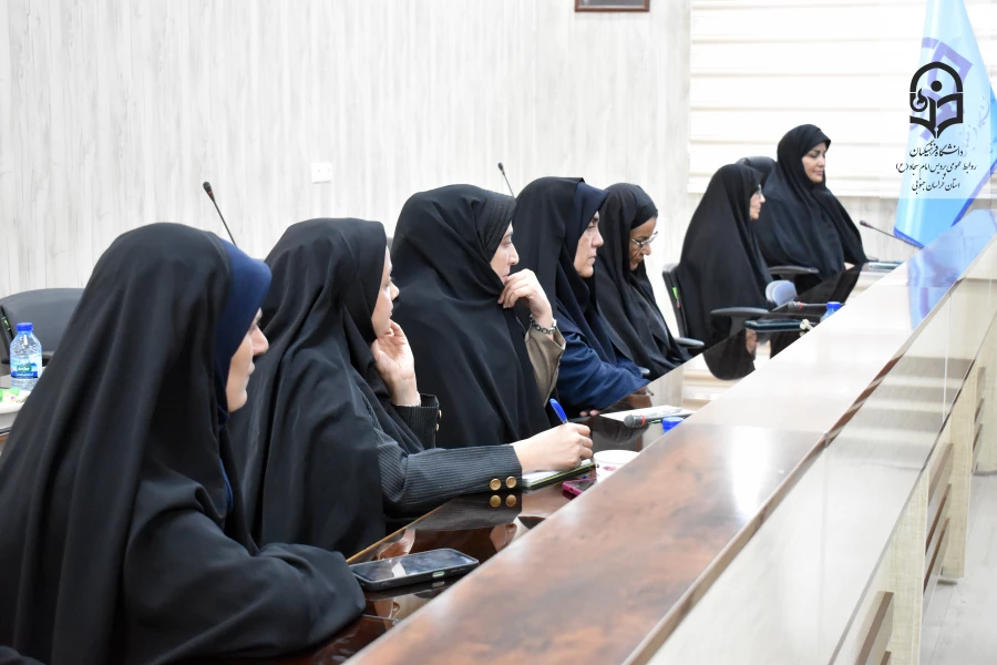 برگزاری نشست هم اندیشی پیرامون مسائل پژوهشی در سالن کنفرانس پردیس امام سجاد (ع) دانشگاه فرهنگیان خراسان جنوبی  3