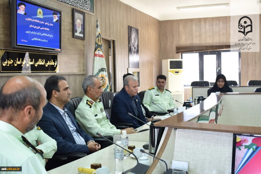 دیدار مسئولین دانشگاه فرهنگیان و علمی کاربردی استان با فرماندهان نیروی انتظامی استان  8