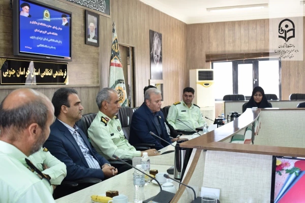 دیدار مسئولین دانشگاه فرهنگیان و علمی کاربردی استان با فرماندهان نیروی انتظامی استان  4