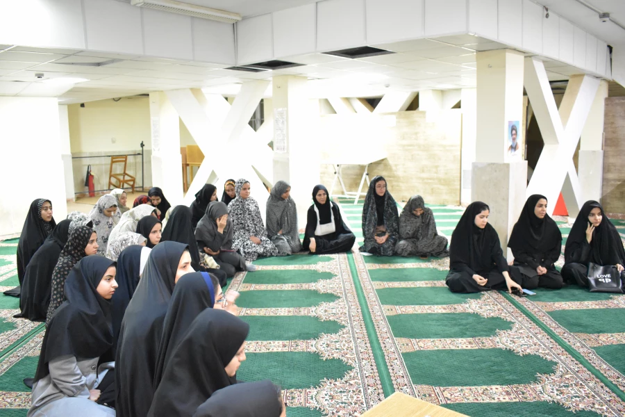 دیدار مسئولان دانشگاه فرهنگیان خراسان جنوبی با دانشجویان ساکن در سرای دانشجویی آزاد 5