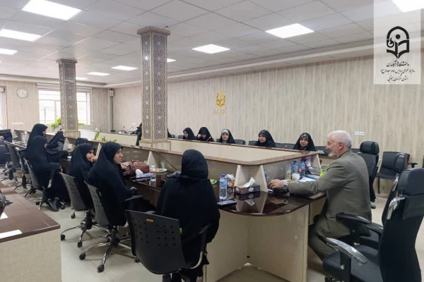 دیوار دکتر جلیلیان با اعضای کانون ایثار و شهادت؛ بررسی فعالیت ها و برنامه های آینده 3