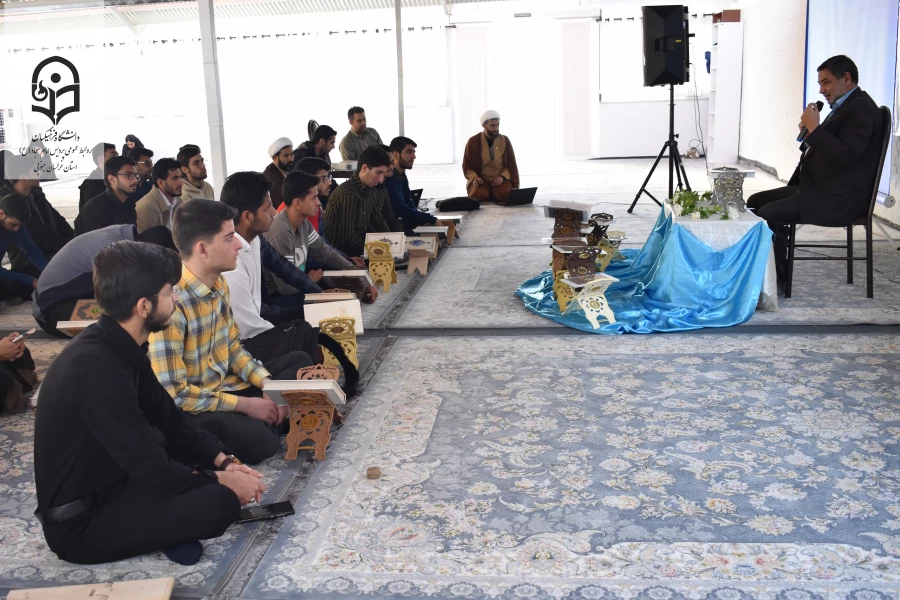 محفل انس با قرآن؛ نقطه ای کوچک در جهان، اما روشن با آیات خدا 5