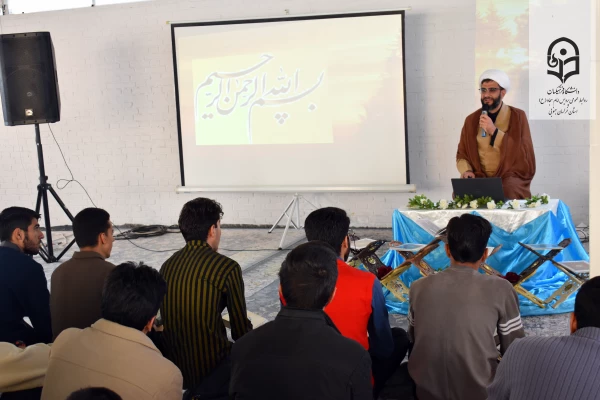 محفل انس با قرآن؛ نقطه ای کوچک در جهان، اما روشن با آیات خدا 6