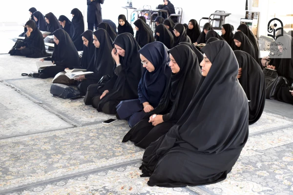 محفل انس با قرآن؛ نقطه ای کوچک در جهان، اما روشن با آیات خدا 10