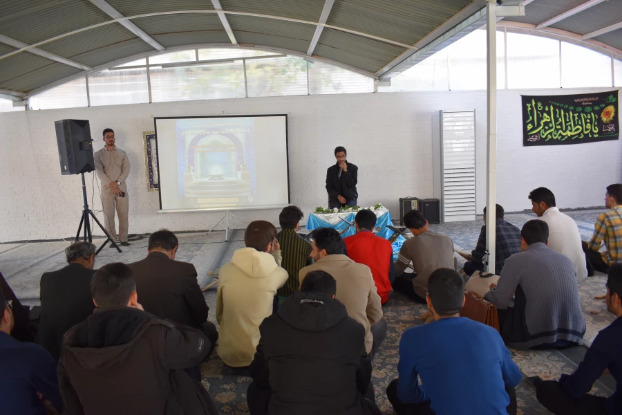 محفل انس با قرآن؛ نقطه ای کوچک در جهان، اما روشن با آیات خدا 14