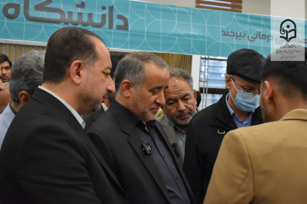  بازدید استاندار خراسان جنوبی از غرفه دستاوردهای پژوهشی دانشگاه فرهنگیان 3