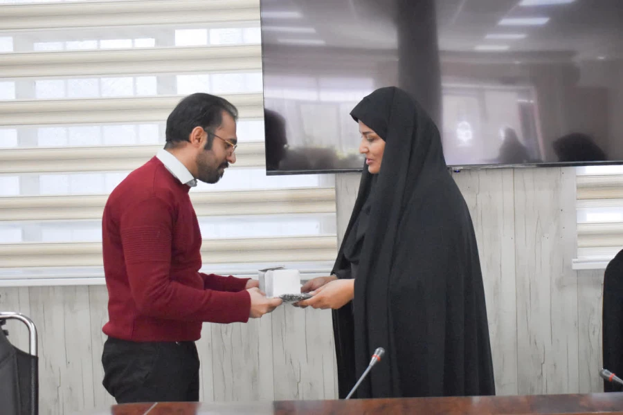 برگزاری مراسم تقدیر از کارکنان دانشگاه فرهنگیان استان 8